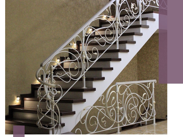 Кованые лестницы под ключ в Серове — изготовление и монтаж