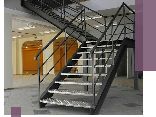 Лестницы для офиса в Серове: изготовление, монтаж, демонтаж