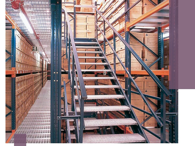 Лестницы складские прочные и безопасные под ключ в Серове