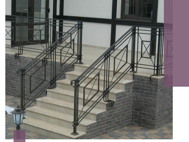 Перила для крыльца в Серове — монтаж, изготовление и установка