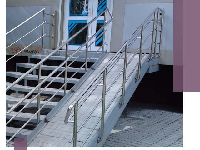 Пандус на крыльцо под ключ в Серове: монтаж и изготовление