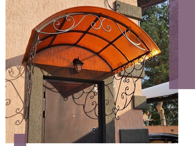 Демонтаж козырьков в Серове быстро и безопасно