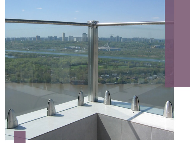 Стеклянные парапеты премиум класса в Серове для домов и бизнесов